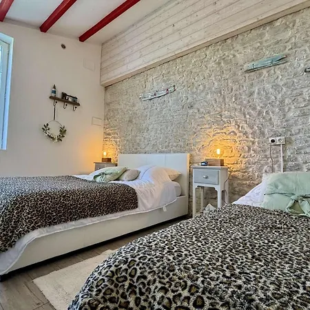 Maison Typique Avec Jardin, Proche Centre Et Pistes Cyclables, 5 Couchages, Animaux Admis, Menage Inclus - Fr-1-246a-320 Vakantiehuis Saint-Pierre-d'Oleron
